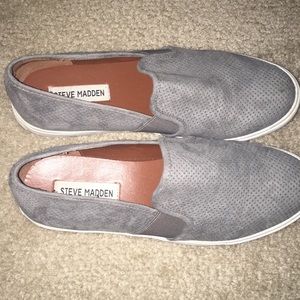 Steve Madden slip ons